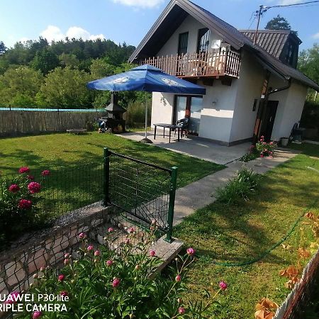 Lukavac Asja Guest House מראה חיצוני תמונה