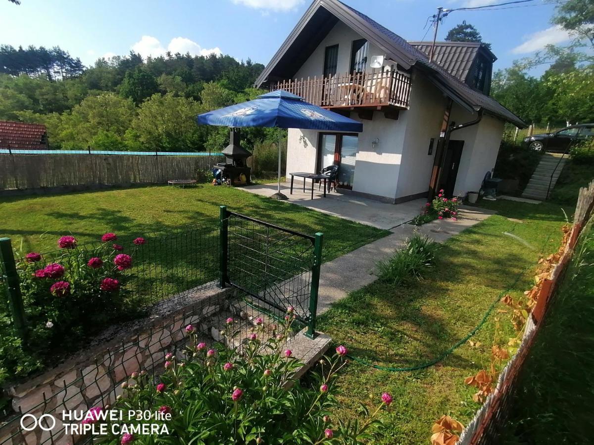 Lukavac Asja Guest House מראה חיצוני תמונה