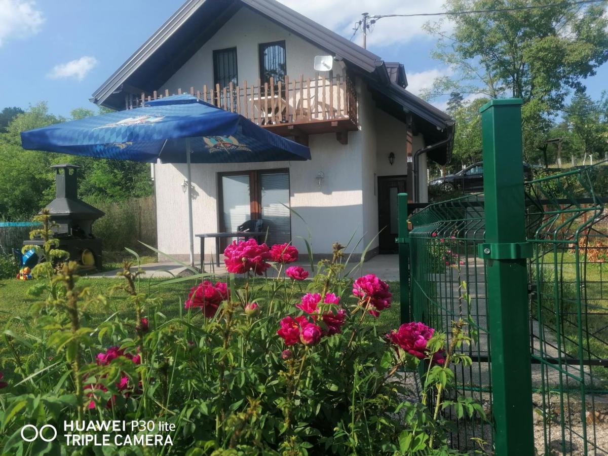Lukavac Asja Guest House מראה חיצוני תמונה